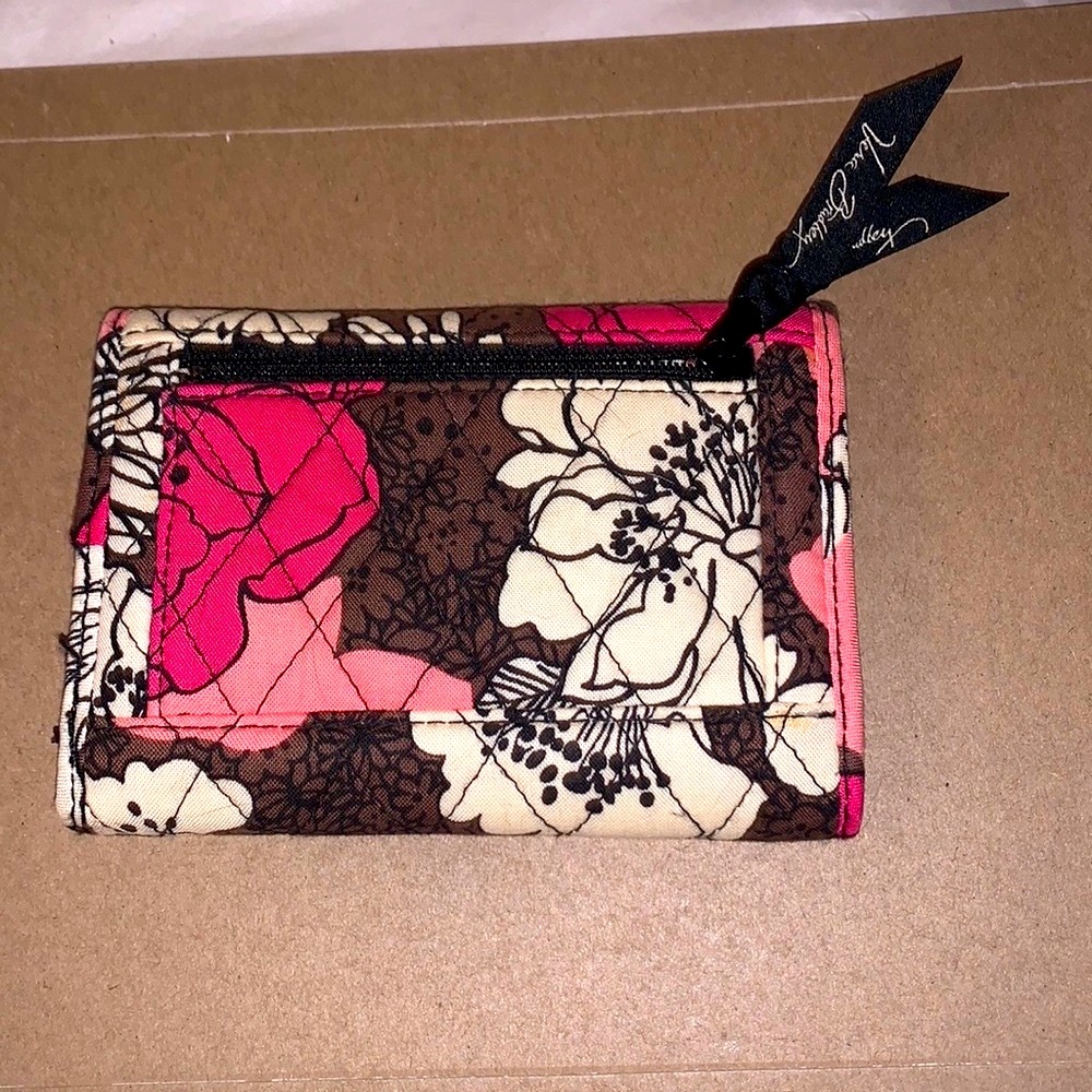 Vera Bradley Wallet Great Shape no holes to issues at all - Picture 2 of 7